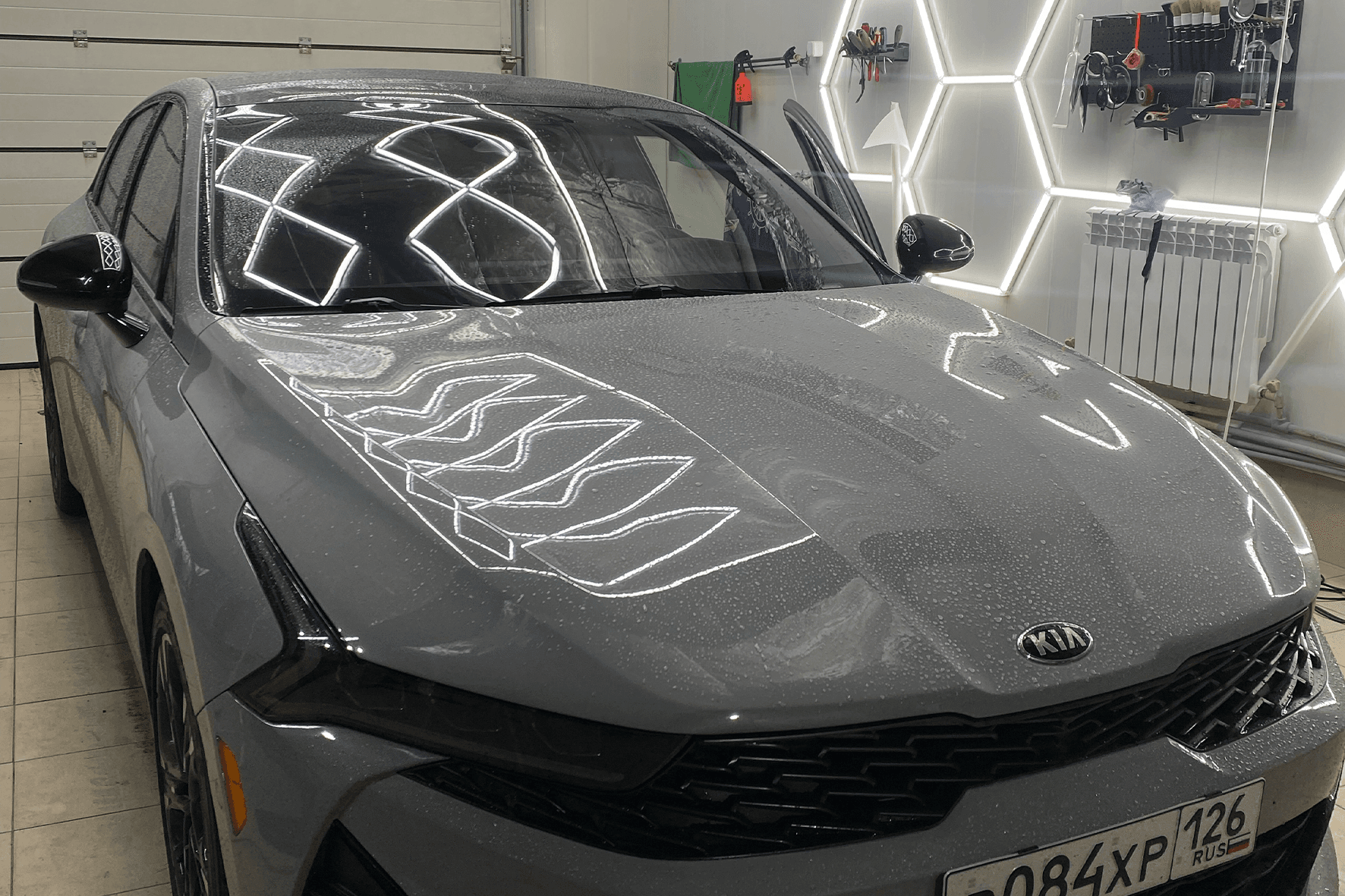 Полировка кузова Kia K5 — детейлинг Пятигорск, устранение царапин